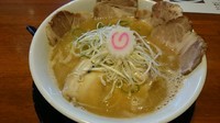 「鶏豚骨チャーシュー」@中村商店 南茨木の写真