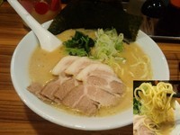 「ラーメン＋チャーシュー３枚880円麺固め」@麺家 浜風 戸塚店の写真
