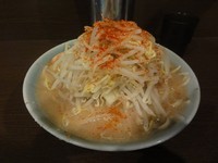 「ラーメン　730円　ﾆﾝﾆｸ　野菜　辛め　唐辛子」@ラーメン二郎 JR西口蒲田店の写真