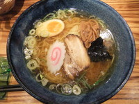 「ラーメン（780円）」@ラーメンバル 青の写真