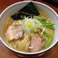 「ゆず香る白醤油らーめん（￥800）」@麺処 びぎ屋の写真