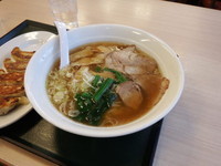 「醤油ラーメン」@中華東秀 古淵店の写真