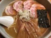 「らーめん(大)＋チャーシュー」@麺屋吉左右の写真