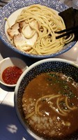 「特製カレーつけ麺(中)1,130円+海老の辛味」@豚骨一燈の写真