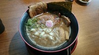「魚香豚骨らーめん：チャーシュー増し」@らーめん ど真ん中の写真