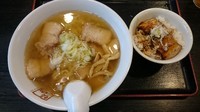 「喜多方ラーメンとミニ炙り焼豚ごはん　830円」@喜多方ラーメン 坂内 金沢文庫店の写真