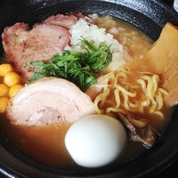 「【限定】鳩とウサギとその他の壮絶なる闘ひ＋ちばか利八トッピ」@濃麺 海月の写真