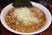「薬味ラーメン大盛＋半ライス(700円＋100円＋100円)」@元祖敏々亭 びんびん 西八王子店の写真