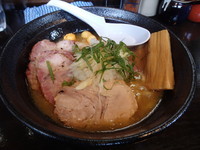 「鳩とウサギとその他の壮絶なる闘ひ　特別限定セット」@濃麺 海月の写真