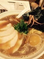 「特製烏賊干し鶏白湯醤油そば大盛【¥1150】」@新橋 纏の写真