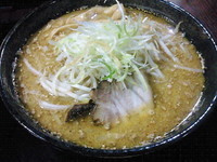 「味噌ラーメン大盛り870円」@もちもちの木 川越店の写真