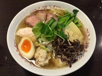 「期間限定麺 あご出汁ラーメン(890円)」@麺屋 こうじの写真