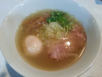 「☆名古屋コーチンの味玉入り塩ラーメン 850円」@ラーメン星印の写真