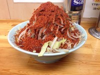 「ミニ辛ラーメン麺かためヤサイこいめ一味唐辛子」@らーめん 武丸の写真