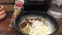 「豚骨まぜそば　850円」@極濃豚骨 らーめん小僧の写真