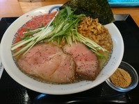 「【期間限定】玉ネギと小エビの塩そば 850円」@丸め 田無ファミリーランド店の写真