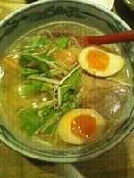 「にぼ塩らーめん（味玉トッピング）」@麺や 六三六 名駅店の写真