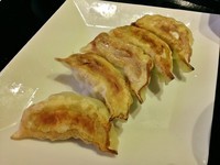 「焼き餃子（5個） \500」@本格四川料理 刀削麺 川府 神保町店の写真