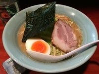 「キャベツラーメン＋ハイネケン」@ラーメン専門店 モンゴメリーの写真