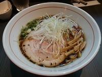 「醤油らーめん770円＋水餃子＋日本酒＆etc」@柳麺 呉田-goden-の写真