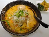 「閻魔の味噌：中辛（850円）＋味玉（100円）」@九州博多らーめん麺屋 悟空 立川店の写真