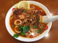 「地中海風 真イカのガリシアトマト麺：880円」@太陽のトマト麺 新お茶の水支店の写真