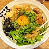 「肉メンまぜそば　880円⇒開店サービス500円」@麺屋こころ 御茶ノ水店の写真