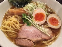 「煮干し中華そば（６９０円）＋味玉」@らーめんなが田の写真