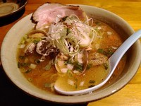 「4月限定 SIOらーめんボンゴレ風」@麺や Gochiの写真