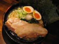 「醤油たくみ￥１，０００」@麺屋TAKUMI 加須店の写真