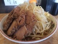 「らーめん中 豚4枚 (野菜増々 ニンニク)」@肉汁らーめん 公 kimiの写真