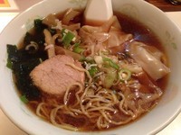 「ワンタンメン」@生駒軒 築地の写真