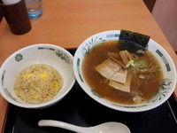 「中華そば、半チャーハンセット」@中華食堂 日高屋 取手東口店の写真