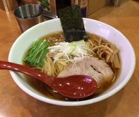 「香彩鶏だし醤油らーめん」@麺屋 翔 西新宿本店の写真
