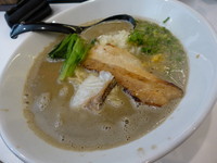 「真鯛と煮干のW白湯＋ライス」@海老・特濃煮干そば まるはの写真