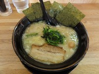 「とんこつ塩らーめん（細麺）」@麺屋 昴 和泉府中店の写真