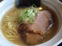 「塩らーめん（690円）」@地鶏らーめん 秋津の写真