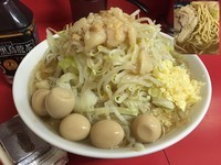 「小ラーメン＋うずらの卵５コ」@ラーメン二郎 茨城守谷店の写真
