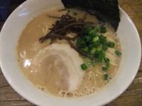 「とんこつラーメン（680円）」@豚骨屋 すぎ多 藤枝駅前店の写真