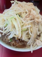 「小豚ラーメン　全部マシ」@ラーメン二郎 中山駅前店の写真