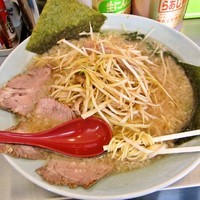 「ハーフネギチャーシューメン+中盛　880円」@ラーメンショップ 椿 牛久店の写真