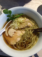 「アグー豚の醤油ラーメン」@BumBunBlauCafe with BeeHiveの写真