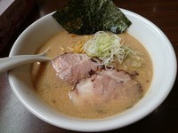 「醤油らーめん680円＋ビール」@百列軒の写真