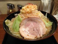 「豚基本（大盛）」@麺賊喜三郎の写真