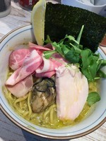 「【気まぐれ限定】牡蠣とカルピスバターのクリームまぜそば」@中華そば 四つ葉の写真