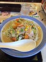 「野菜たっぷりちゃんぽんランチ810円」@長崎ちゃんぽん リンガーハット 三鷹新川店の写真