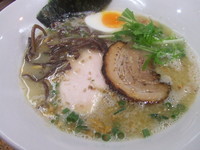 「鶏白湯ら～めん　７５０円」@麺処 雄の写真