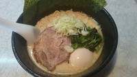 「家系風豚骨醤油ラーメン」@ラーメン きちの写真