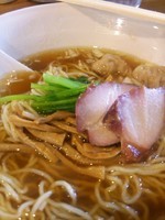 「ワンタン麺（醤油）840円」@らーめん穀雨の写真