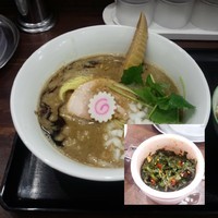 「【ゲリラ限定】煮干し豚骨ラーメンブタオニボシ」@ラーメン愉悦処 似星の写真